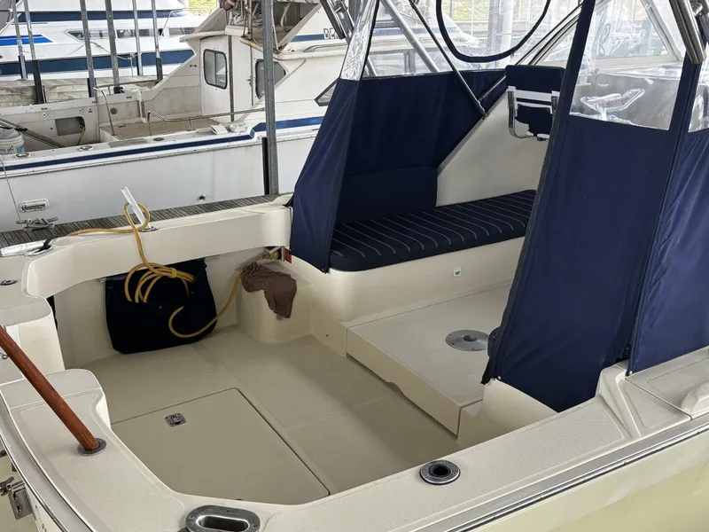 Slide: The Image of Mainship Pilot 30 Rum Runner II 2004 - 14