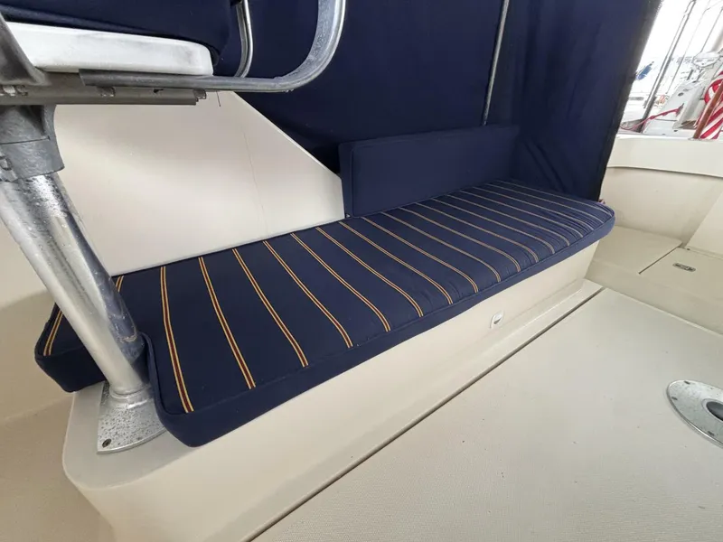 Slide: The Image of Mainship Pilot 30 Rum Runner II 2004 - 21