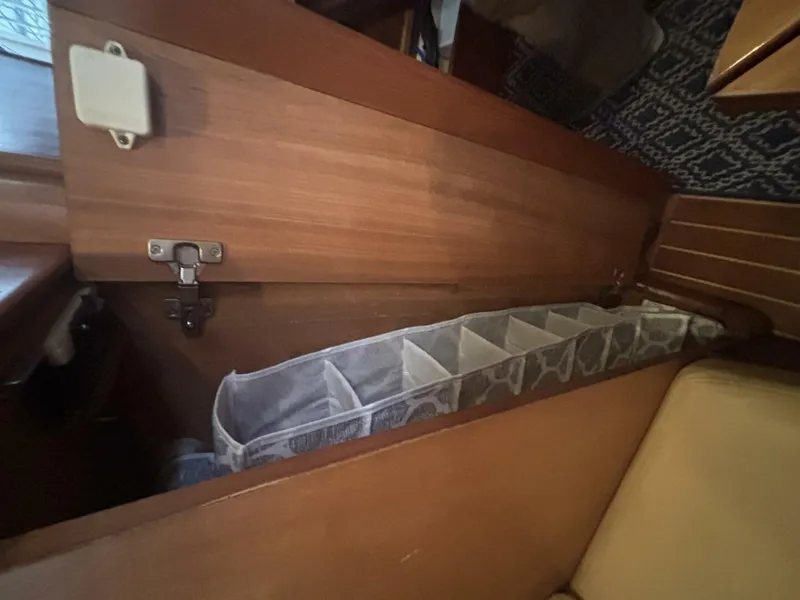 Slide: The Image of Mainship Pilot 30 Rum Runner II 2004 - 38