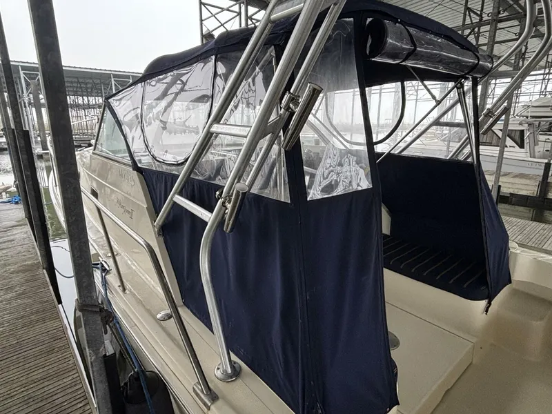 Slide: The Image of Mainship Pilot 30 Rum Runner II 2004 - 4