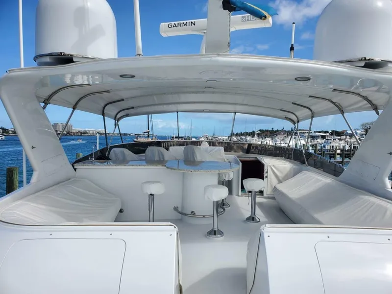 Slide: The Image of Hatteras 75 Sport Deck 2000 - 18