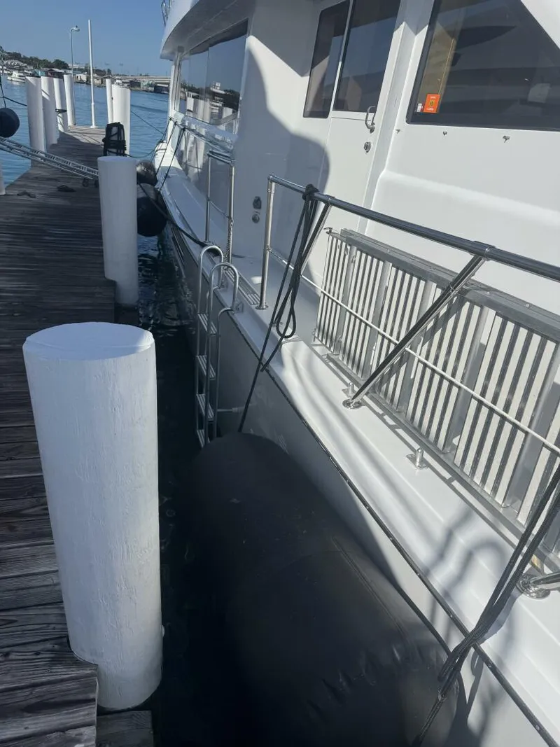 Slide: The Image of Hatteras 75 Sport Deck 2000 - 20