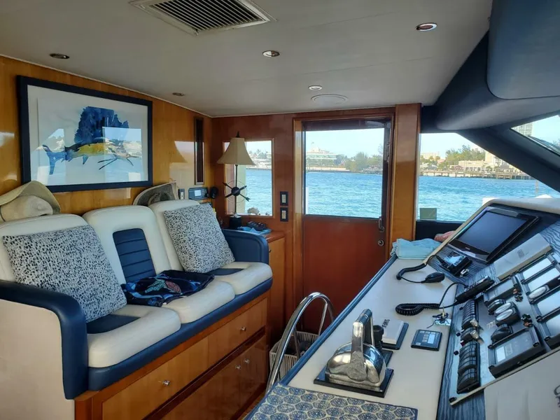 Slide: The Image of Hatteras 75 Sport Deck 2000 - 7