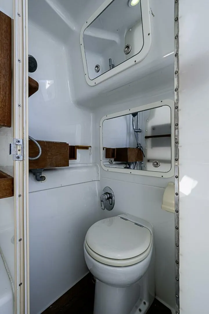 Slide: The Image of Yellowfin 42 Offshore 2010 - 11