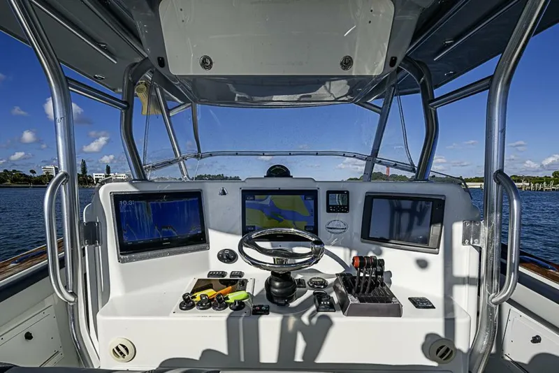 Slide: The Image of Yellowfin 42 Offshore 2010 - 14