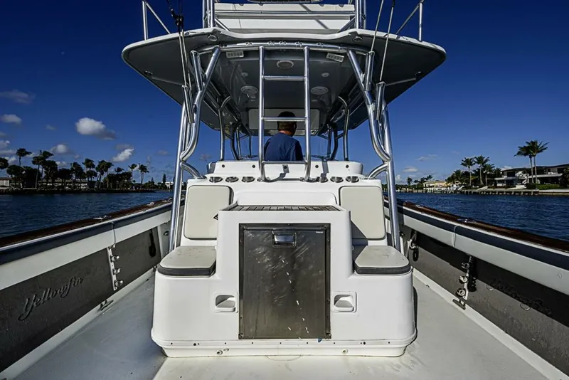 Slide: The Image of Yellowfin 42 Offshore 2010 - 16
