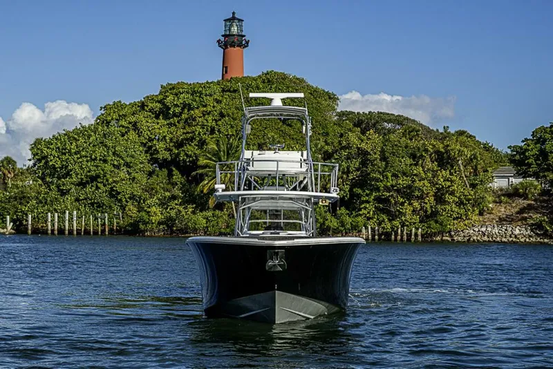 Slide: The Image of Yellowfin 42 Offshore 2010 - 2