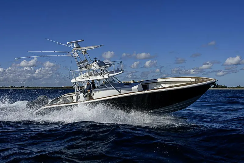 Slide: The Image of Yellowfin 42 Offshore 2010 - 25