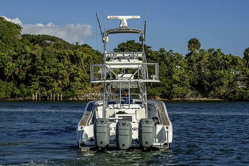 Slide: The Image of Yellowfin 42 Offshore 2010 - 3