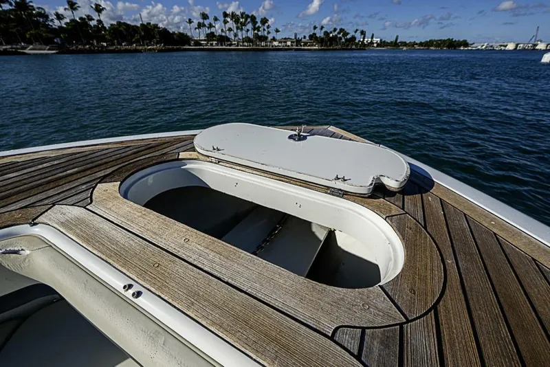 Slide: The Image of Yellowfin 42 Offshore 2010 - 6