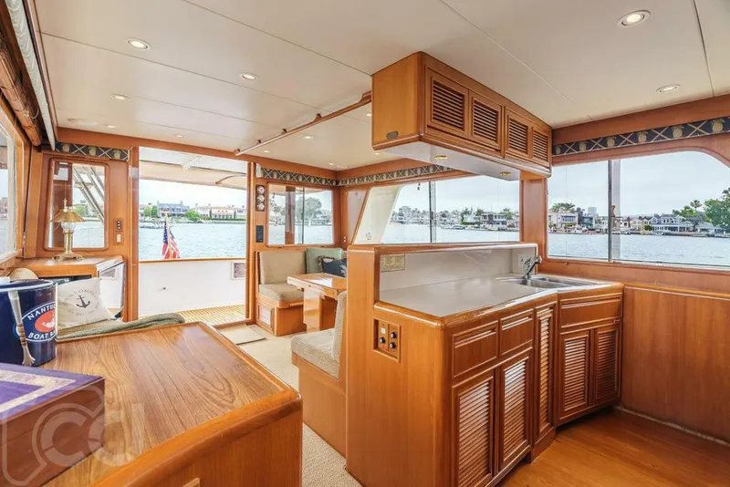Slide: The Image of Offshore 52 Pilothouse 1999 - 10