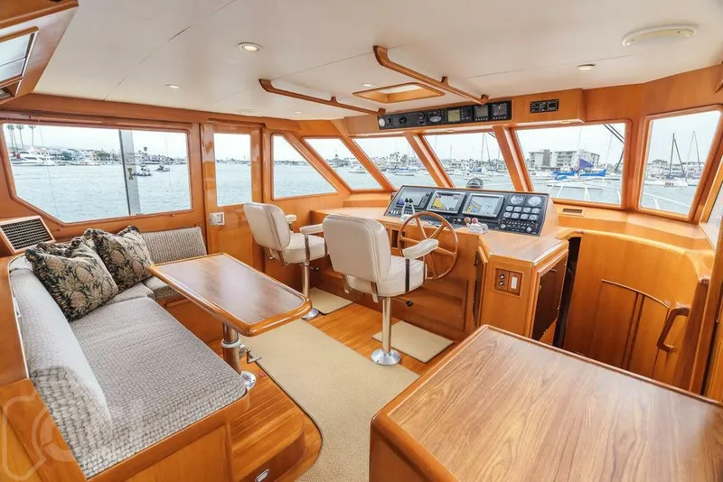 Slide: The Image of Offshore 52 Pilothouse 1999 - 12
