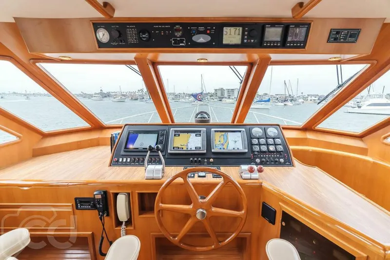 Slide: The Image of Offshore 52 Pilothouse 1999 - 13