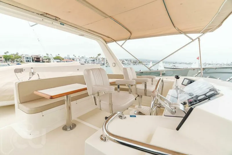 Slide: The Image of Offshore 52 Pilothouse 1999 - 16