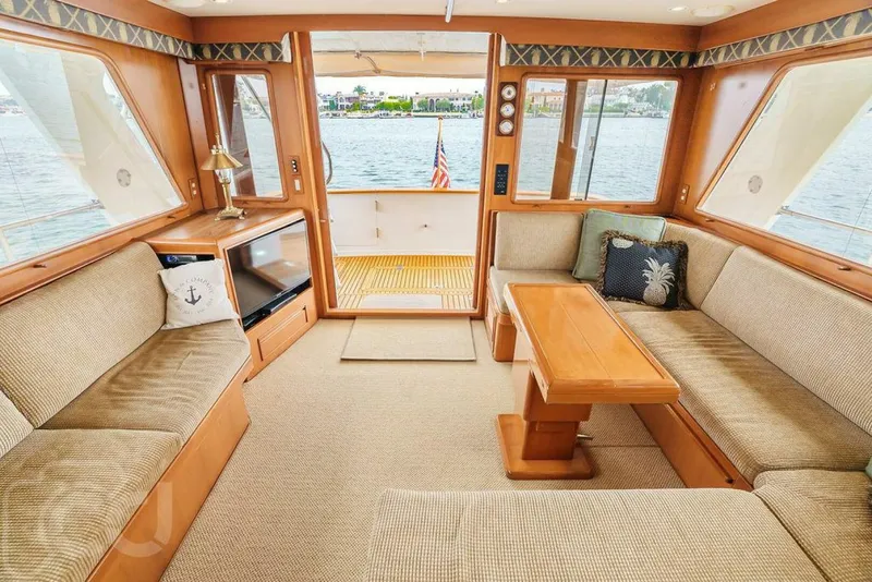 Slide: The Image of Offshore 52 Pilothouse 1999 - 6