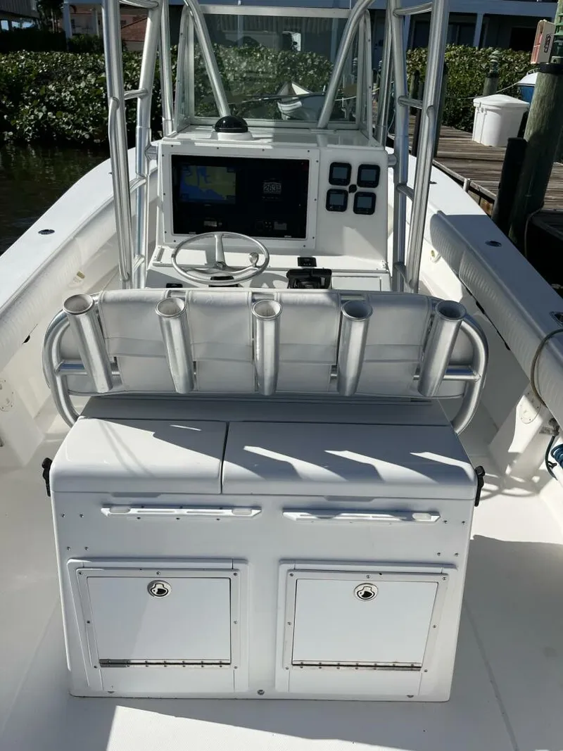 Slide: The Image of Regulator Marine 32 Center Console 2006 - 11