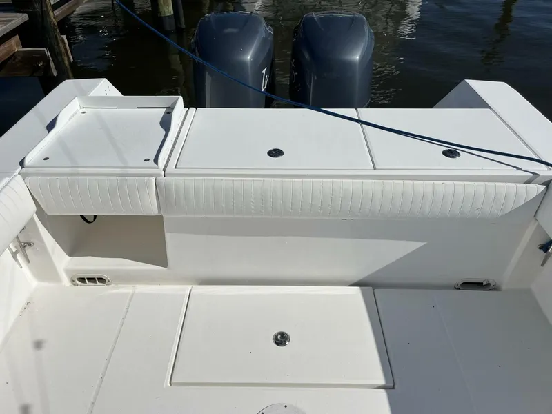 Slide: The Image of Regulator Marine 32 Center Console 2006 - 14