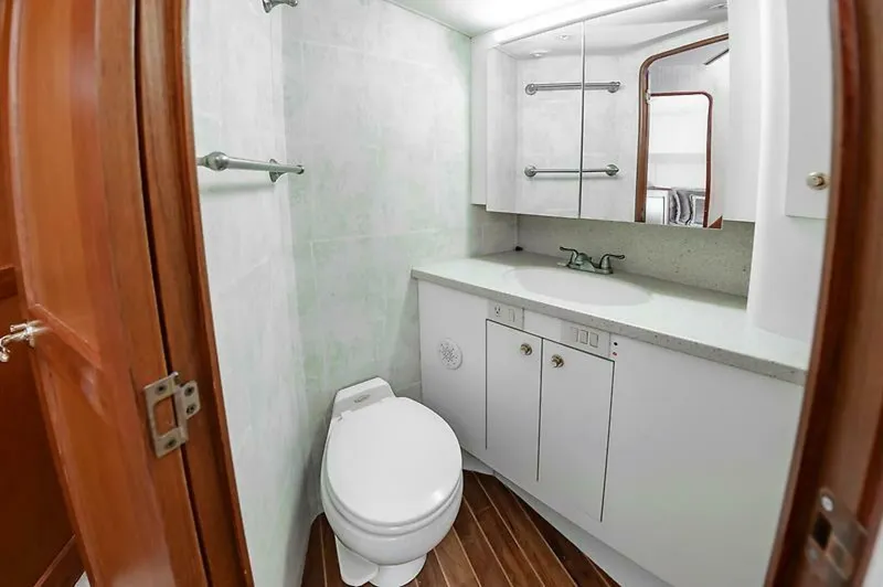 Slide: The Image of Ocean Yachts 57 Convertible 2003 - 39