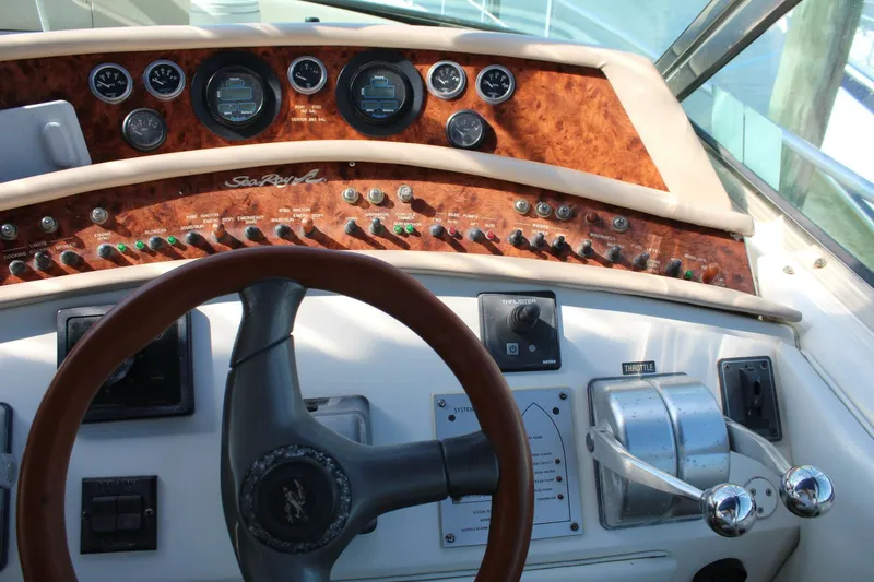 Slide: The Image of Sea Ray 500 Sundancer 1996 - 19