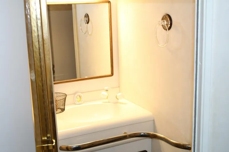 Slide: The Image of Sea Ray 500 Sundancer 1996 - 28