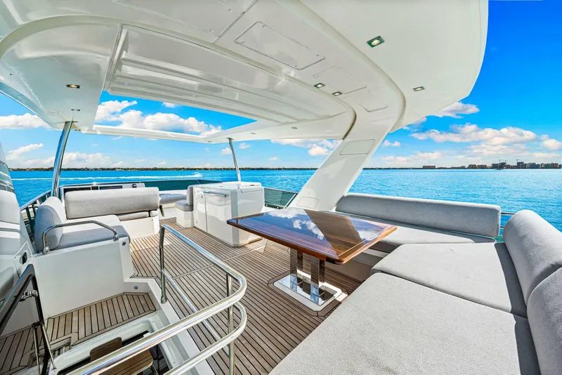 Slide: The Image of Prestige 630 Flybridge 2019 - 10