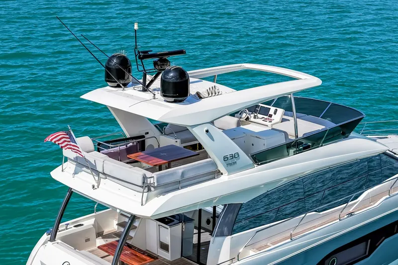 Slide: The Image of Prestige 630 Flybridge 2019 - 117