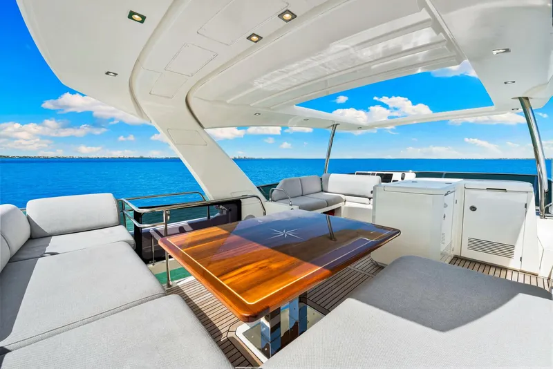 Slide: The Image of Prestige 630 Flybridge 2019 - 12