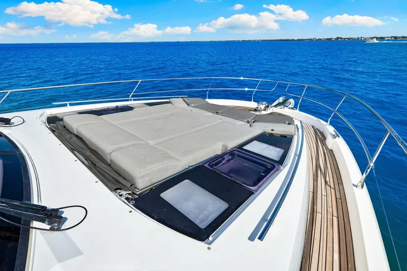 Slide: The Image of Prestige 630 Flybridge 2019 - 19