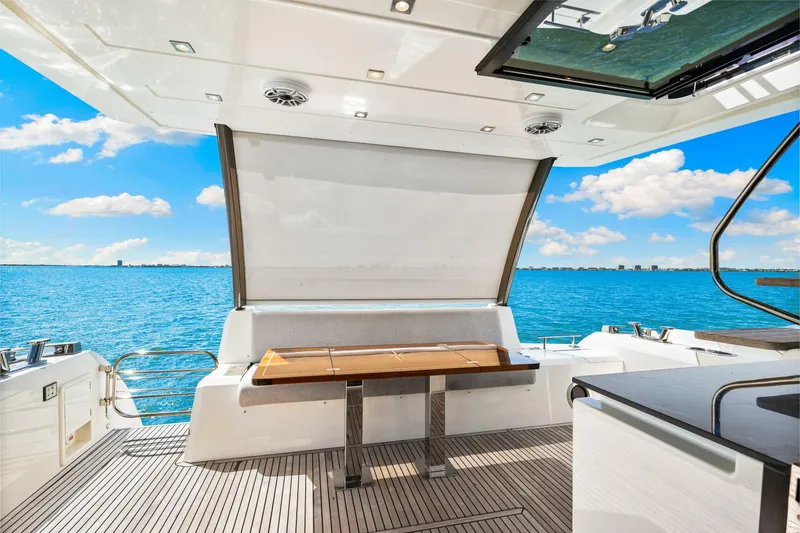 Slide: The Image of Prestige 630 Flybridge 2019 - 25