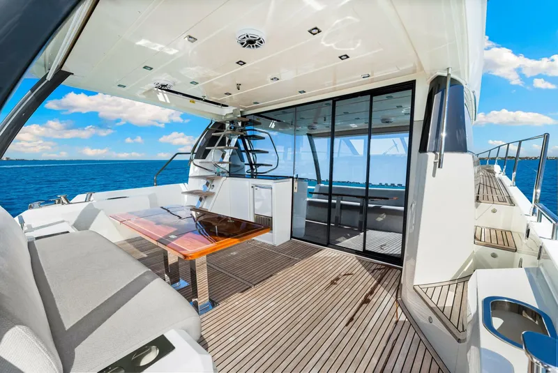 Slide: The Image of Prestige 630 Flybridge 2019 - 26