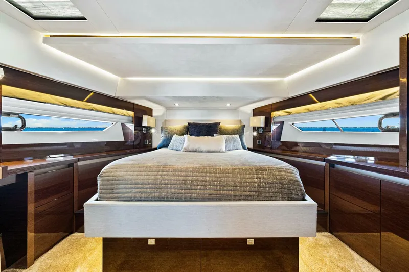 Slide: The Image of Prestige 630 Flybridge 2019 - 3