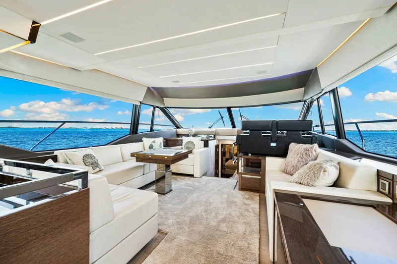 Slide: The Image of Prestige 630 Flybridge 2019 - 34