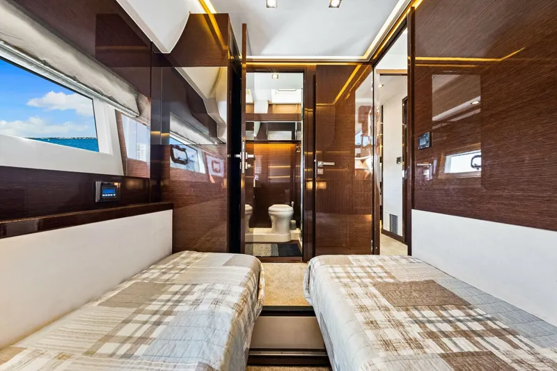Slide: The Image of Prestige 630 Flybridge 2019 - 55