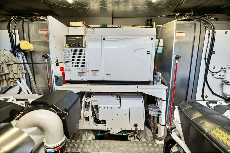Slide: The Image of Prestige 630 Flybridge 2019 - 58
