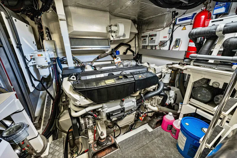 Slide: The Image of Prestige 630 Flybridge 2019 - 60
