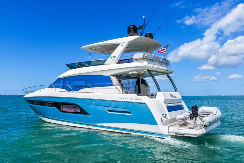 Slide: The Image of Prestige 630 Flybridge 2019 - 79