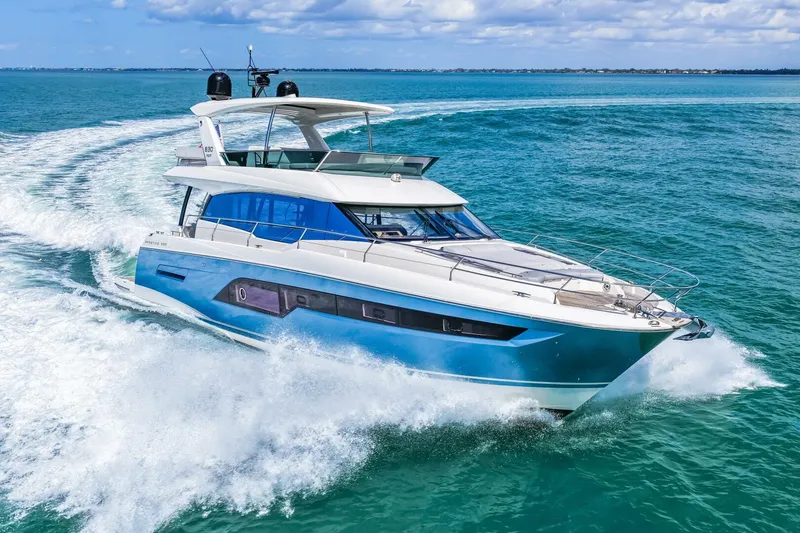 Slide: The Image of Prestige 630 Flybridge 2019 - 98
