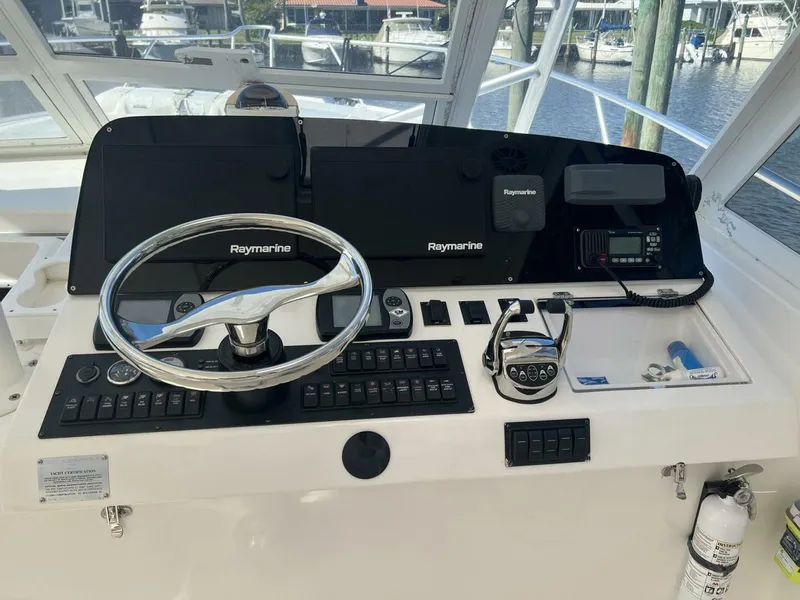 Slide: The Image of Luhrs 41 Hardtop Express 2007 - 16