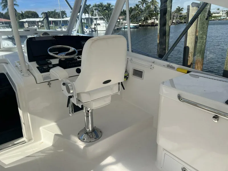 Slide: The Image of Luhrs 41 Hardtop Express 2007 - 18