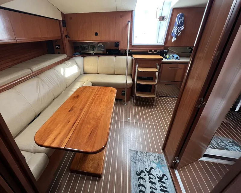 Slide: The Image of Luhrs 41 Hardtop Express 2007 - 3