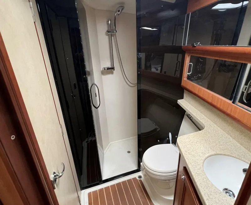 Slide: The Image of Luhrs 41 Hardtop Express 2007 - 7