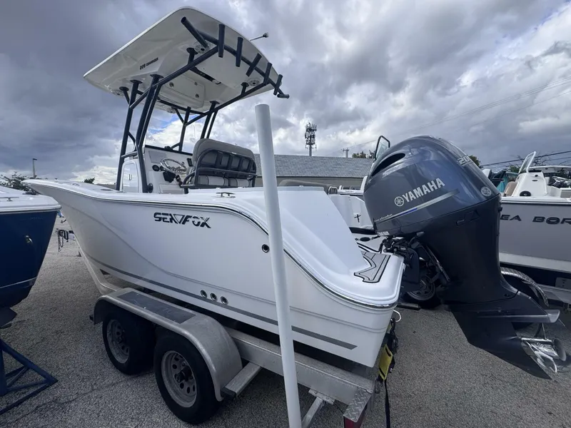 Slide: The Image of Sea Fox 228 Commander 2021 - 2