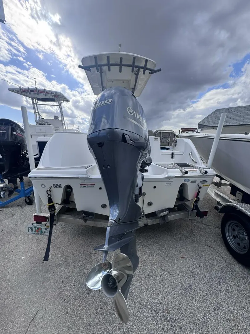 Slide: The Image of Sea Fox 228 Commander 2021 - 3