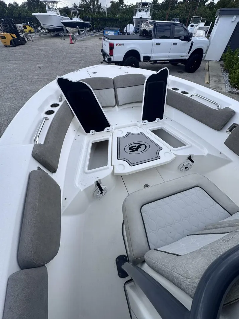 Slide: The Image of Sea Fox 228 Commander 2021 - 6