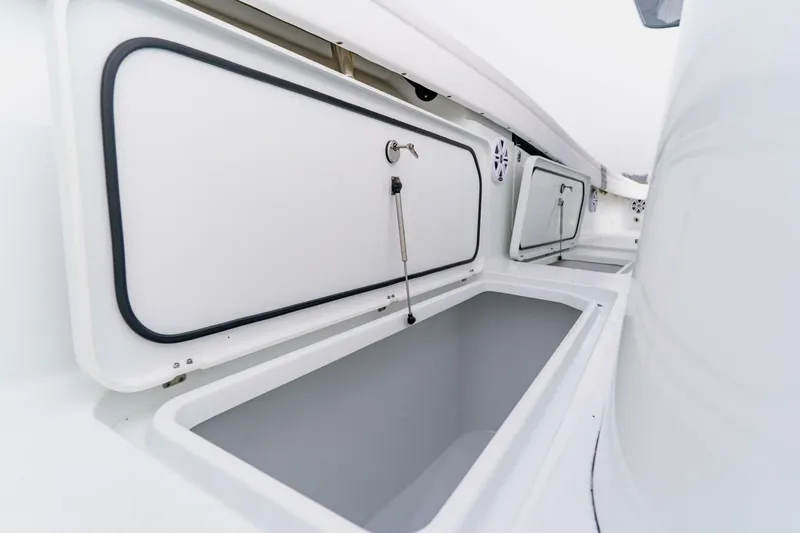 Slide: The Image of Costa Custom 34 SV 2024 - 41
