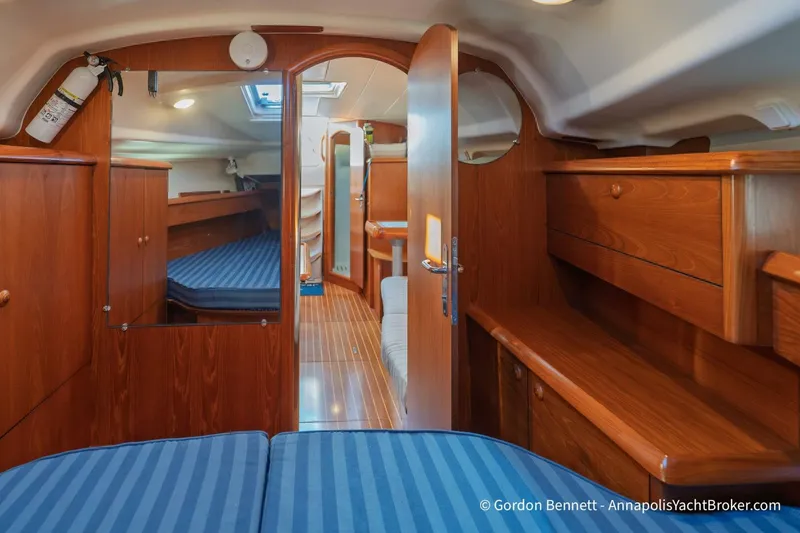Slide: The Image of Jeanneau Sun Odyssey 37 2002 - 36
