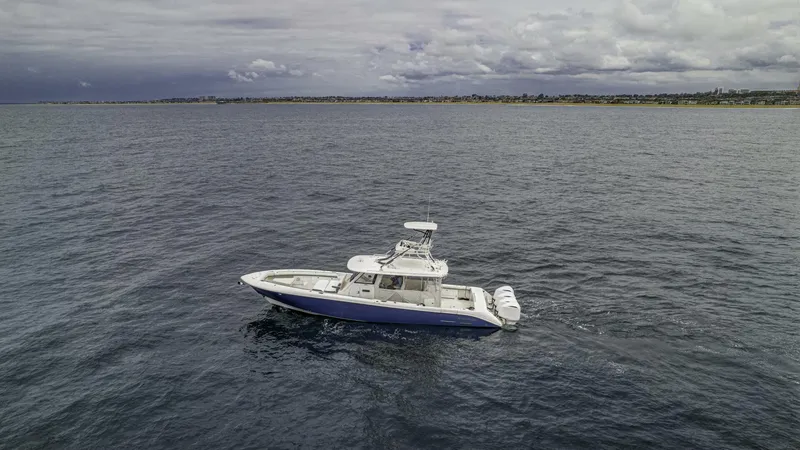The Image of Everglades 435 Center Console 2015 - 0