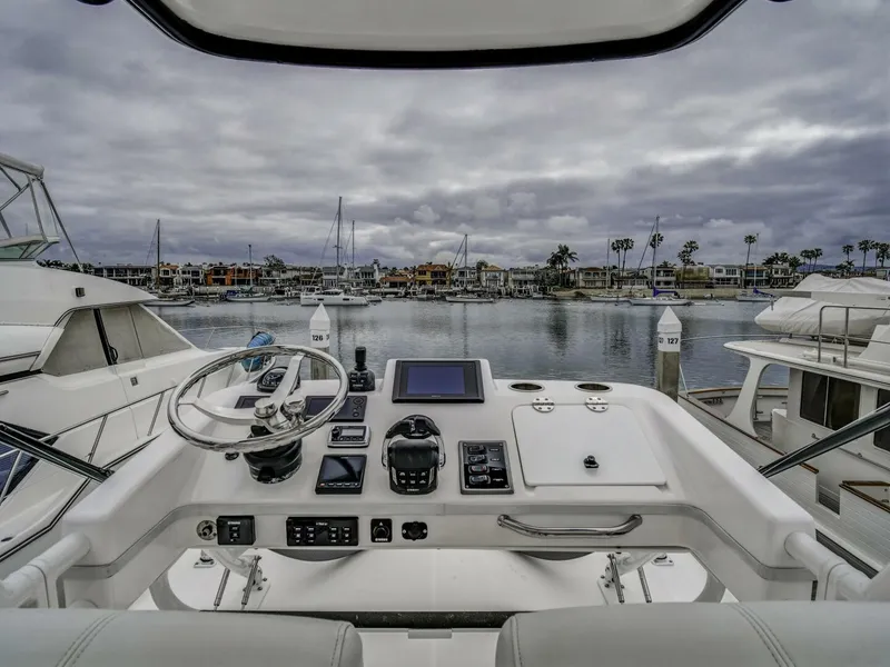 Slide: The Image of Everglades 435 Center Console 2015 - 19