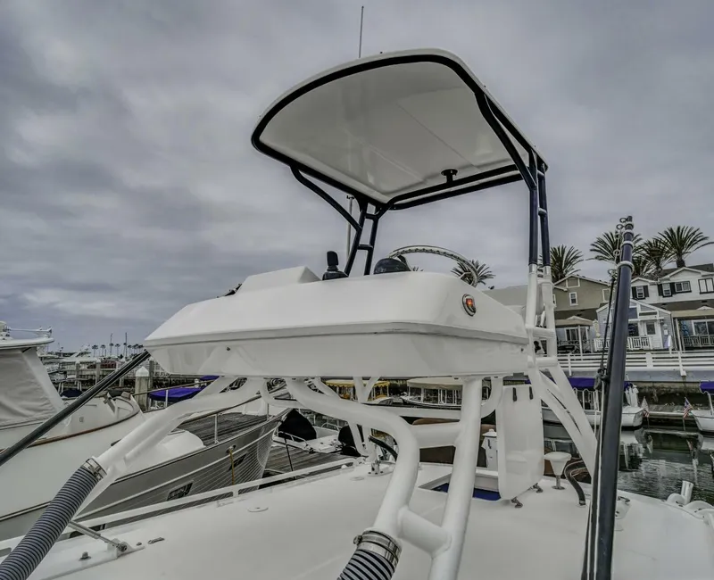 Slide: The Image of Everglades 435 Center Console 2015 - 20
