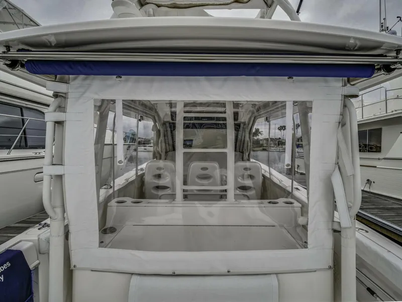 Slide: The Image of Everglades 435 Center Console 2015 - 5